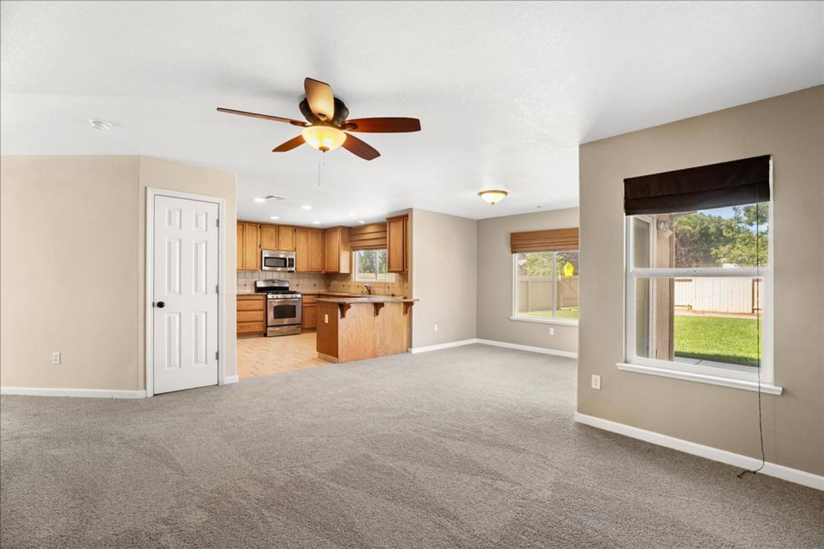 House for rent at 1002 Bay Terrace Dr, Galt, CA 95632