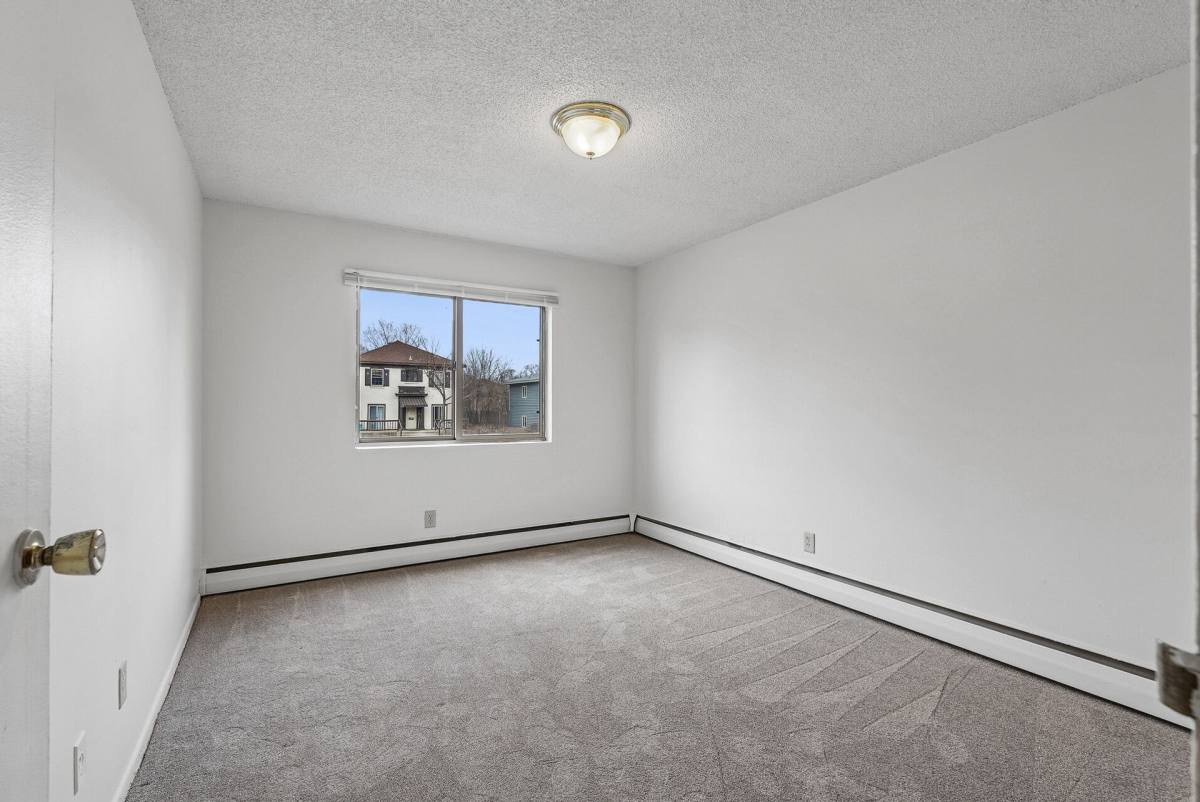 Apartment for rent at 700 10th Ave SE, Minneapolis, MN 55414