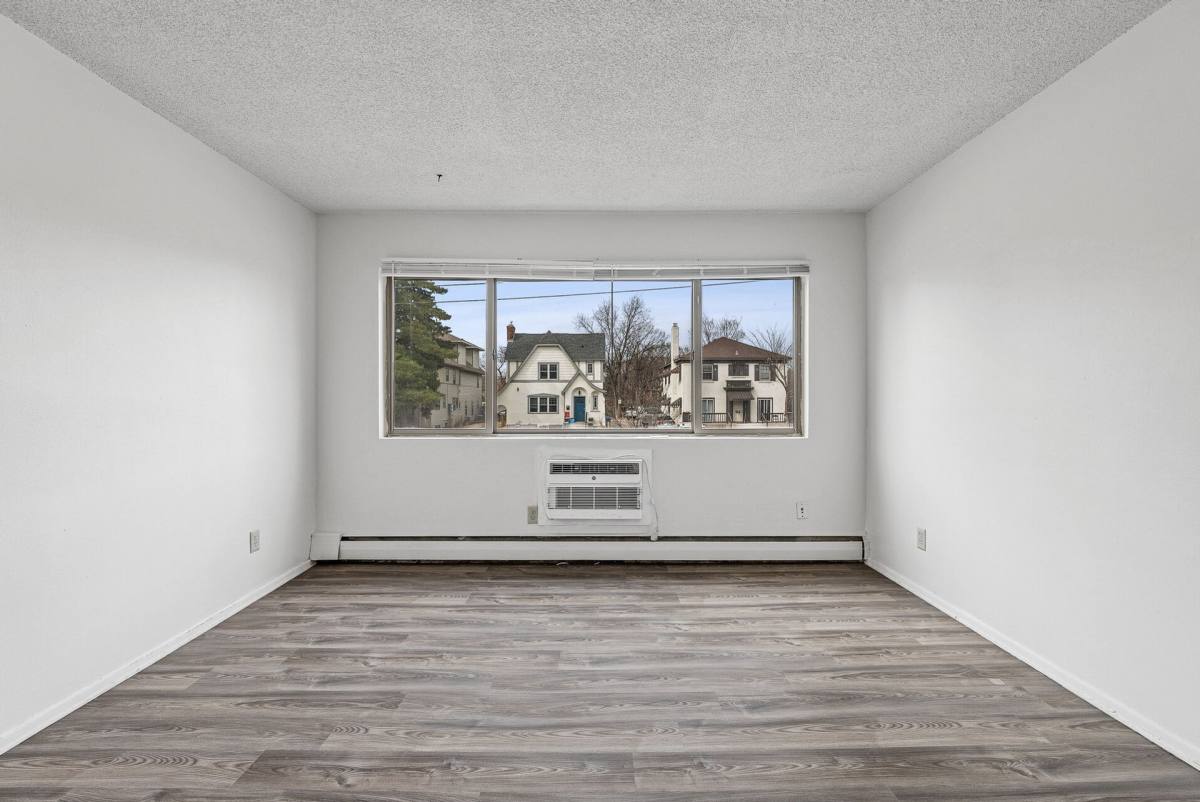 Apartment for rent at 700 10th Ave SE, Minneapolis, MN 55414