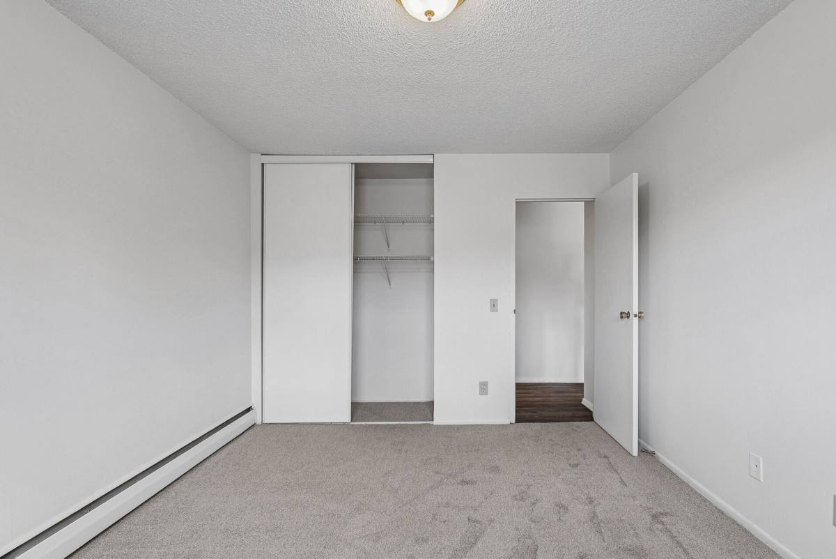 Apartment for rent at 700 10th Ave SE, Minneapolis, MN 55414