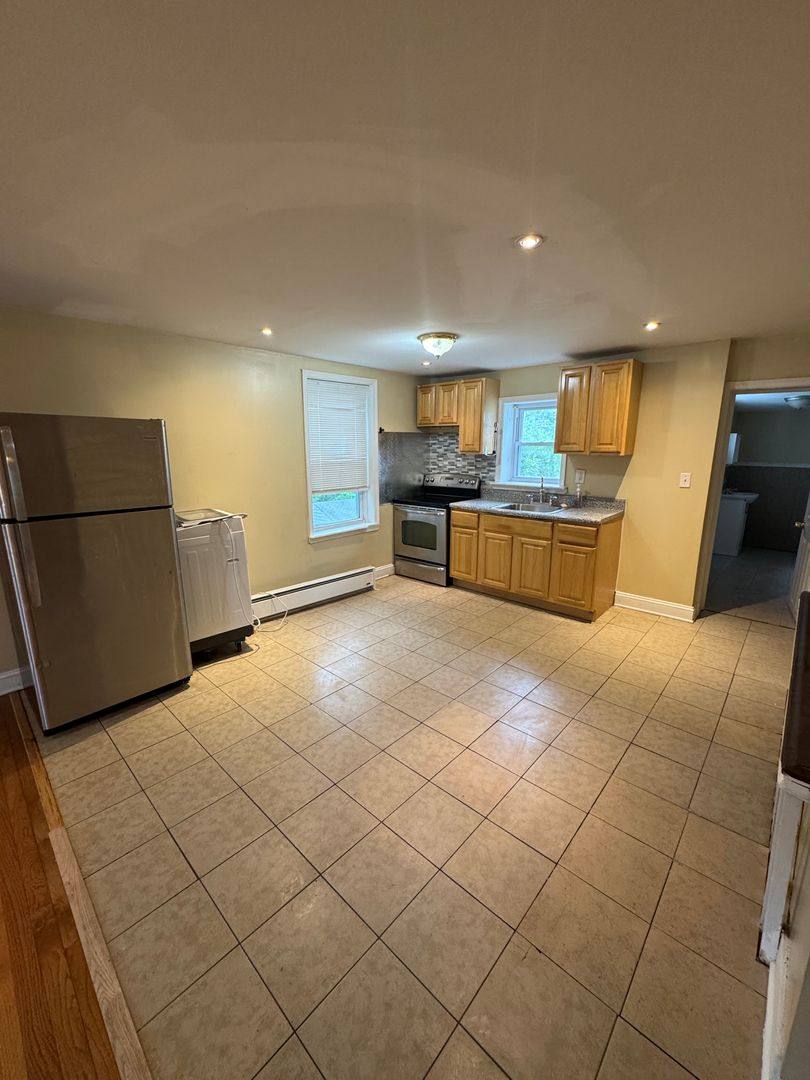 Apartment for rent at 4 Creek Ave, Darby, PA 19023
