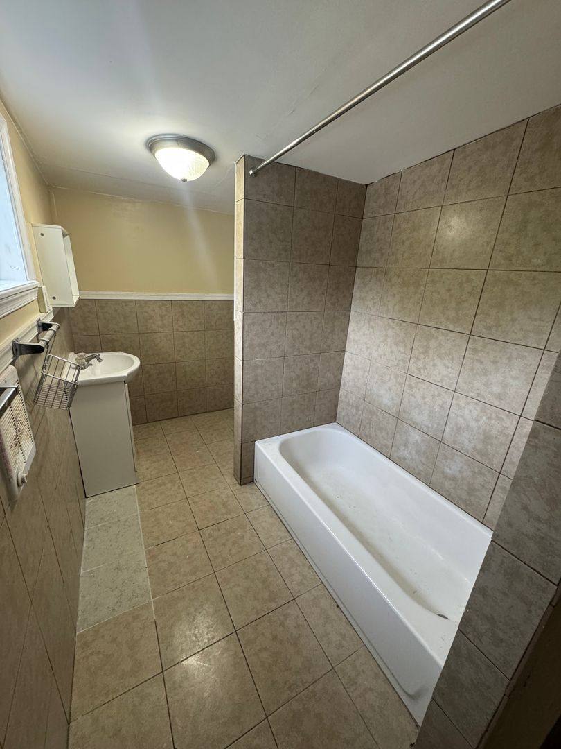Apartment for rent at 4 Creek Ave, Darby, PA 19023