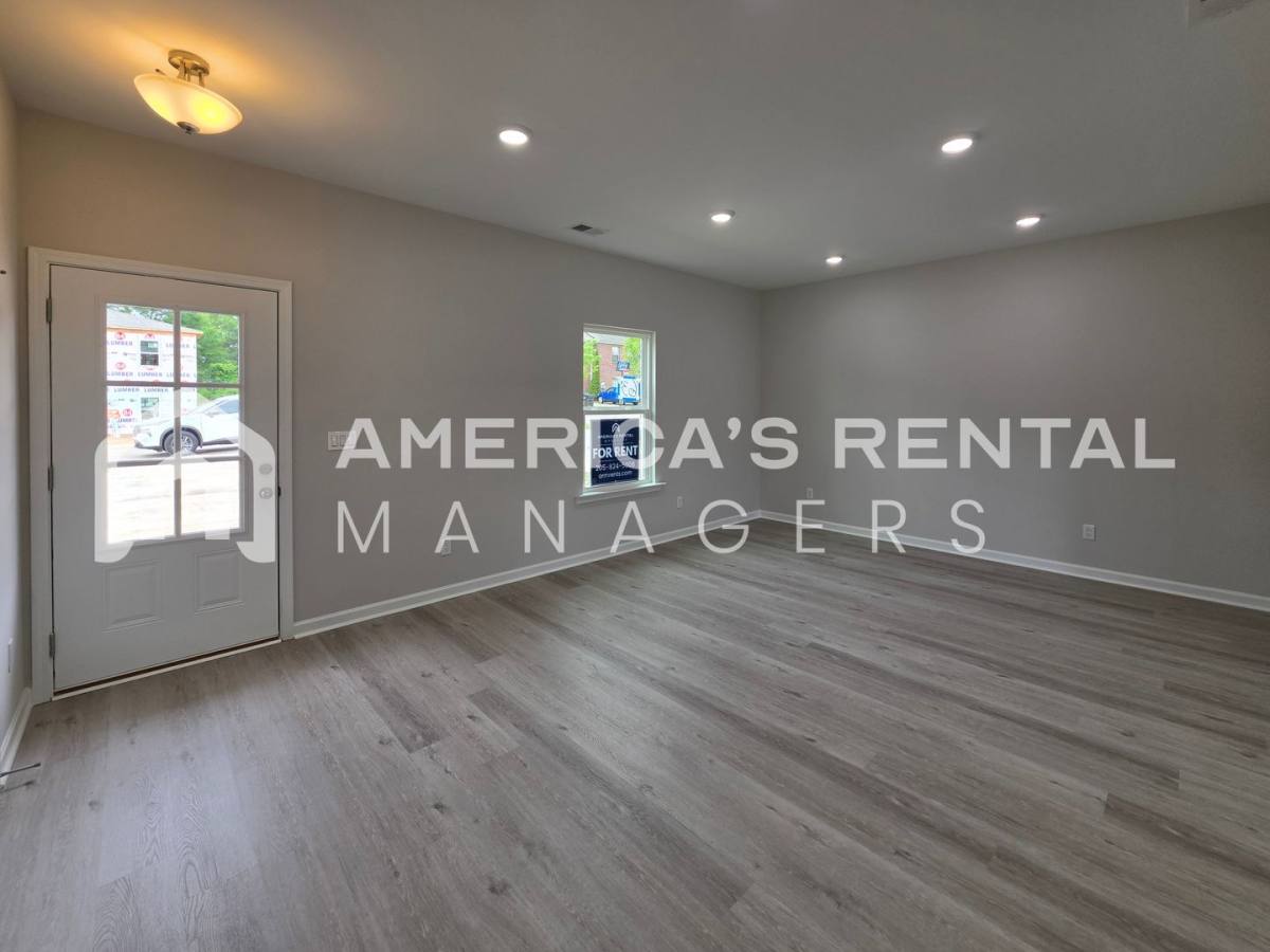 House for rent at 87 Park Dr S, Clanton, AL 35045