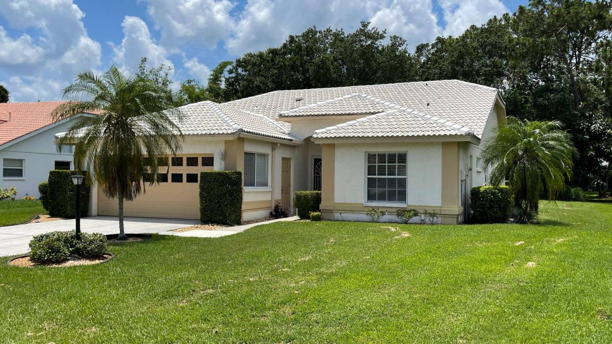 House for rent at 4456 Del Sol Blvd, Sarasota, FL 34243