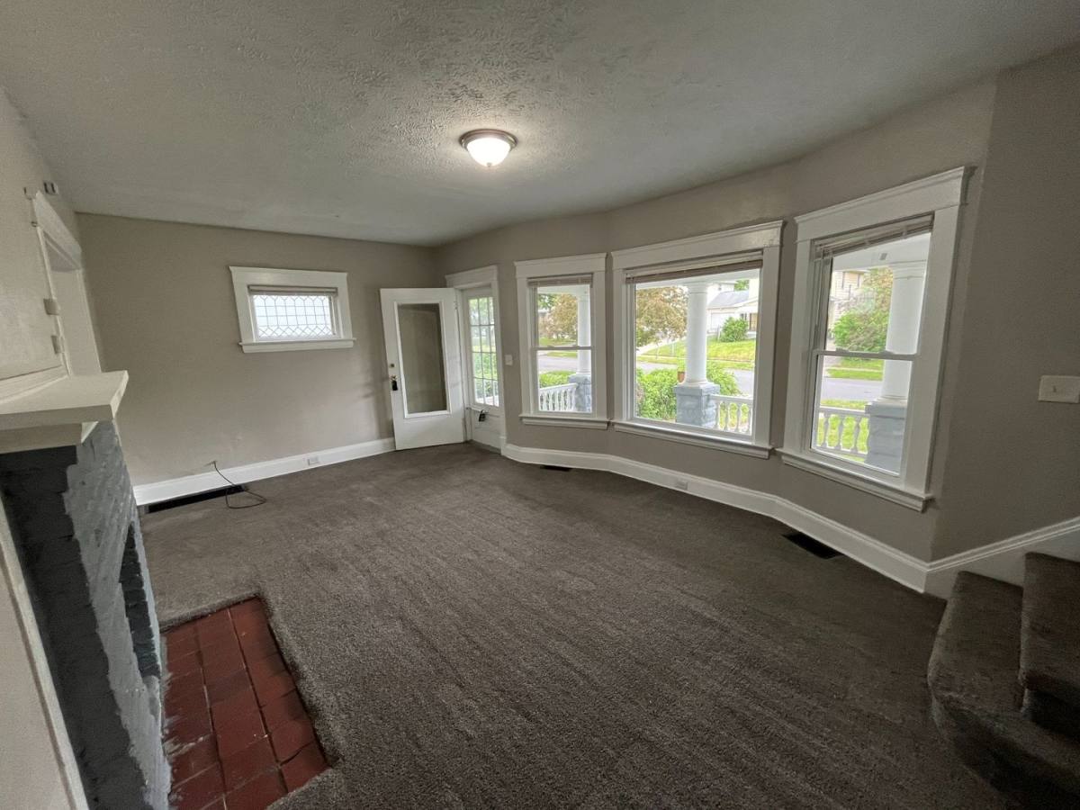 House for rent at 3390 E 135th St, Cleveland, OH 44120