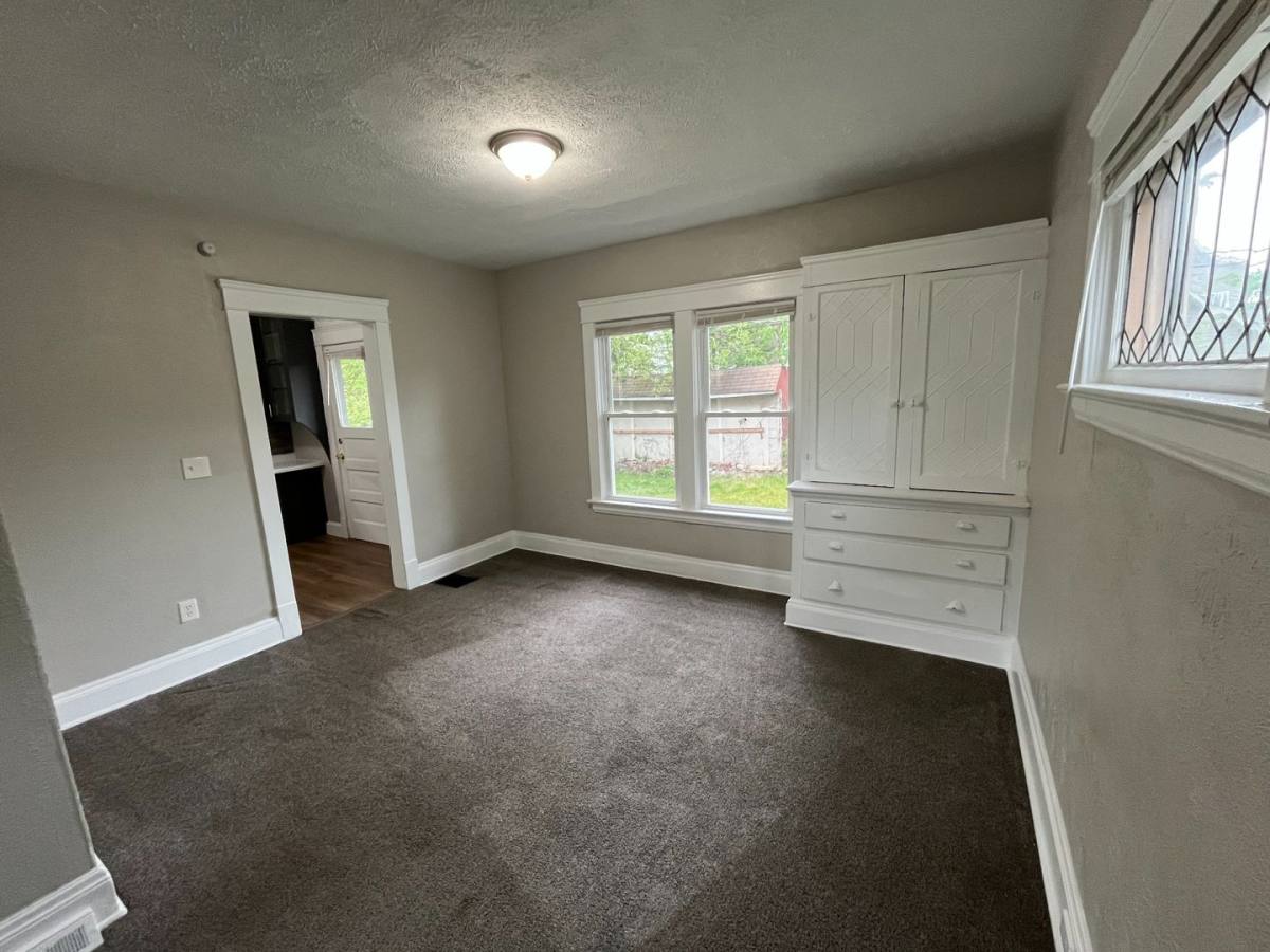 House for rent at 3390 E 135th St, Cleveland, OH 44120