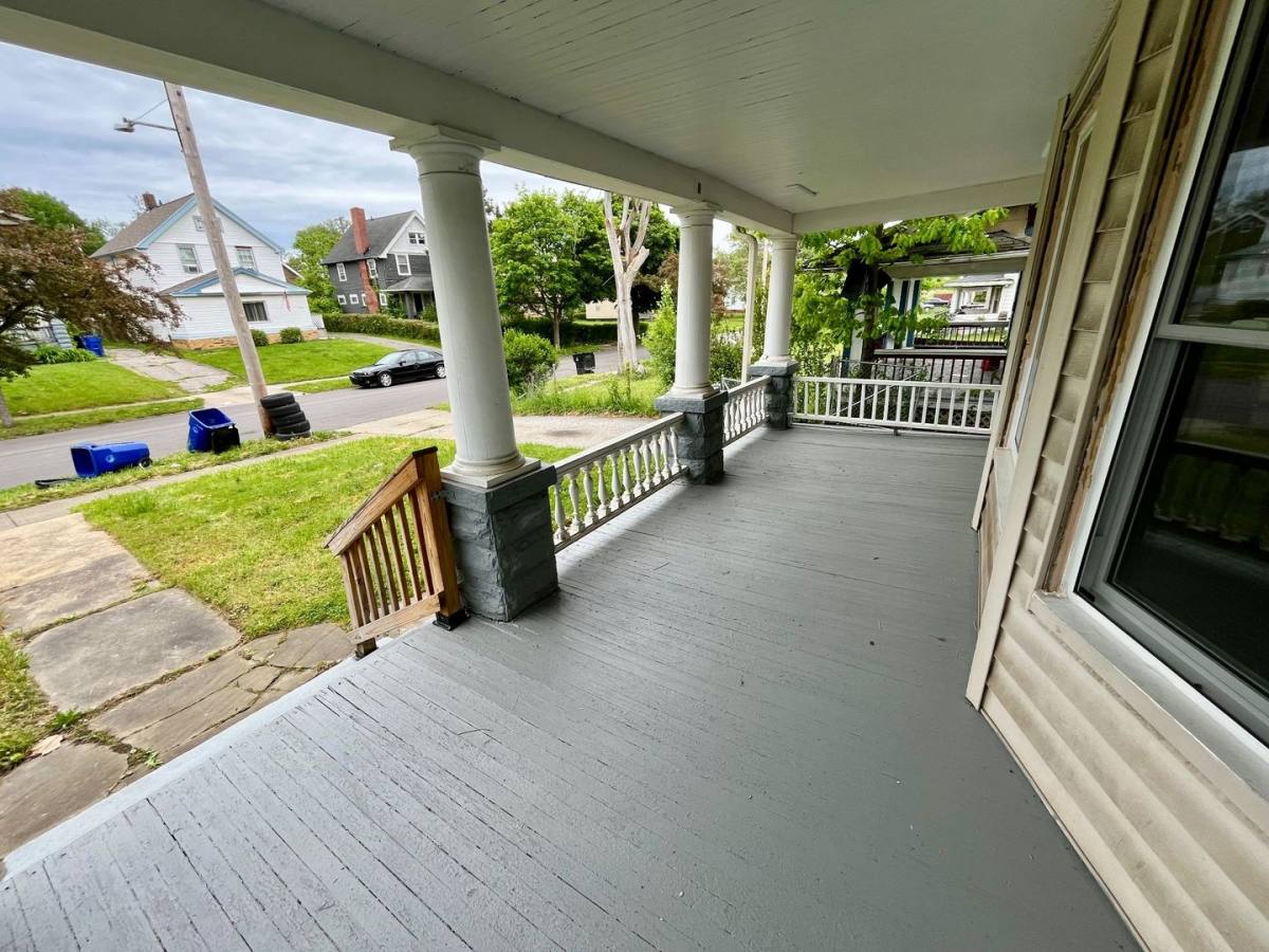 House for rent at 3390 E 135th St, Cleveland, OH 44120