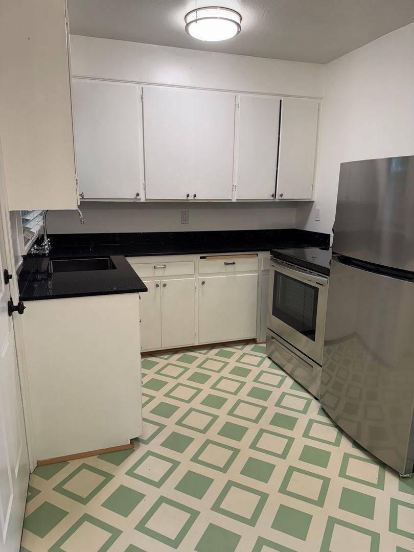 Apartment for rent at 2400 N Killingsworth St, Portland, OR 97217