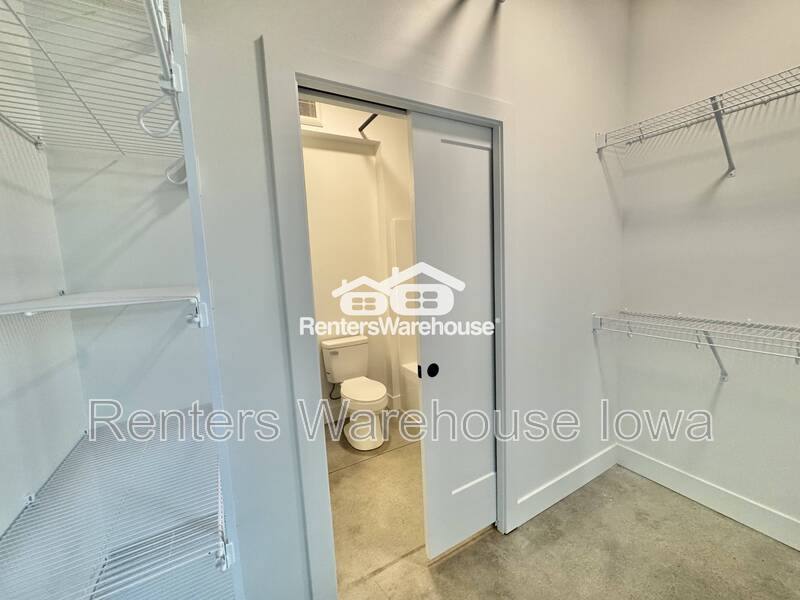 Apartment for rent at 2701 Ingersoll Ave #204, Des Moines, IA 50312