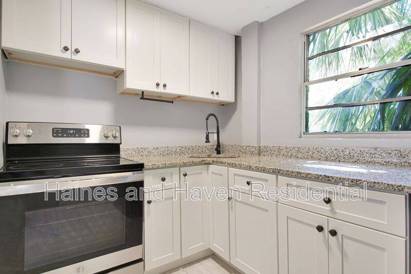 Apartment for rent at 669 Ave B NW #10, Winter Haven, FL 33880