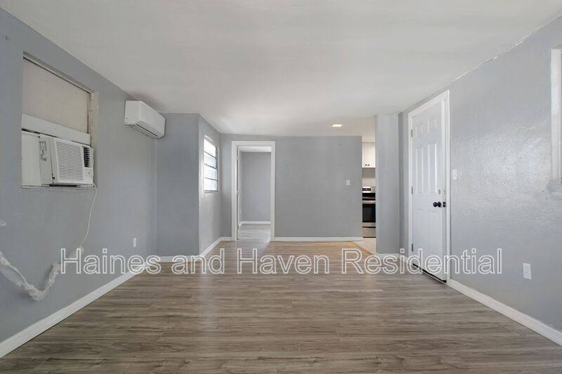 Apartment for rent at 669 Ave B NW #10, Winter Haven, FL 33880