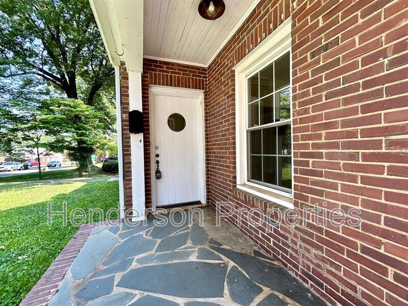House for rent at 1326 St Julien, Charlotte, NC 28205