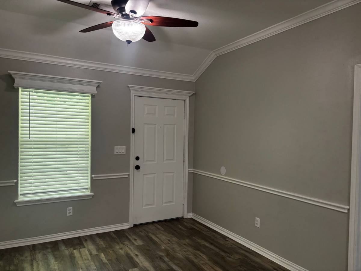 House for rent at 227 Greenleaf St, Huntsville, TX 77340