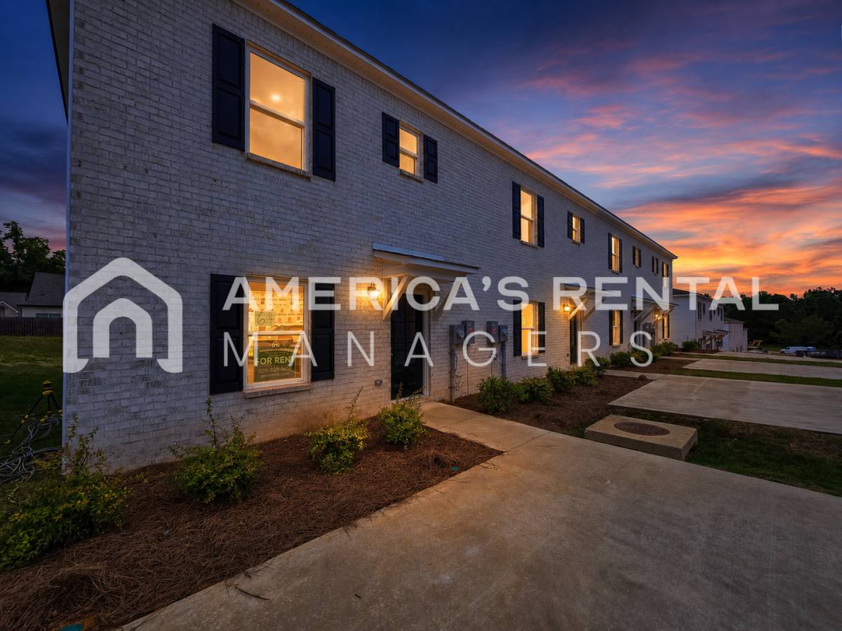 Townhouse for rent at 85 Park Dr S, Clanton, AL 35045