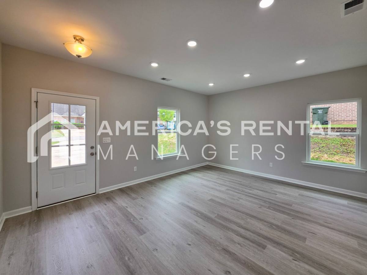 Townhouse for rent at 85 Park Dr S, Clanton, AL 35045