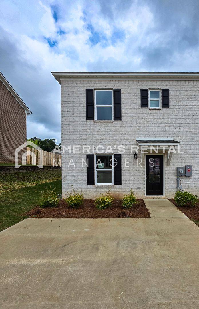 Townhouse for rent at 85 Park Dr S, Clanton, AL 35045