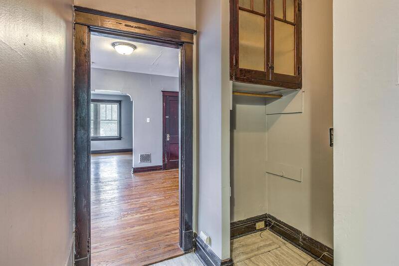 Apartment for rent at 4316 Connecticut St #2F, Saint Louis, MO 63116