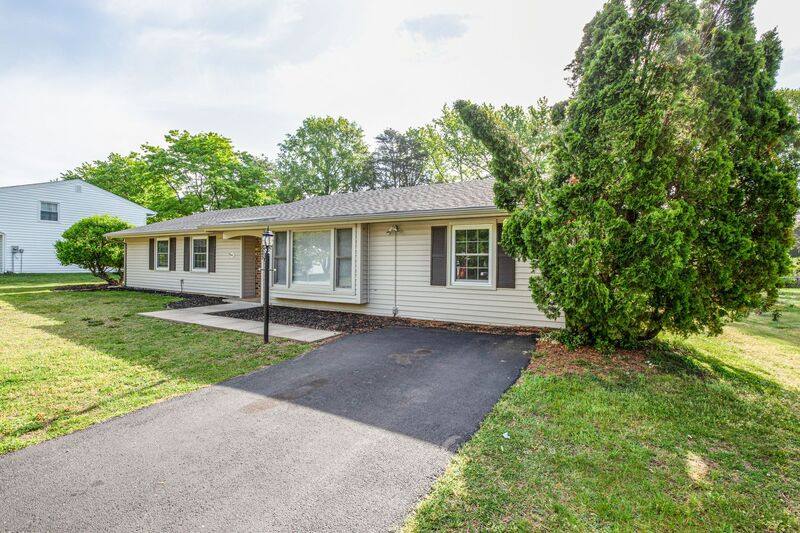 House for rent at 825 Barkley Dr, Fredericksburg, VA 22407