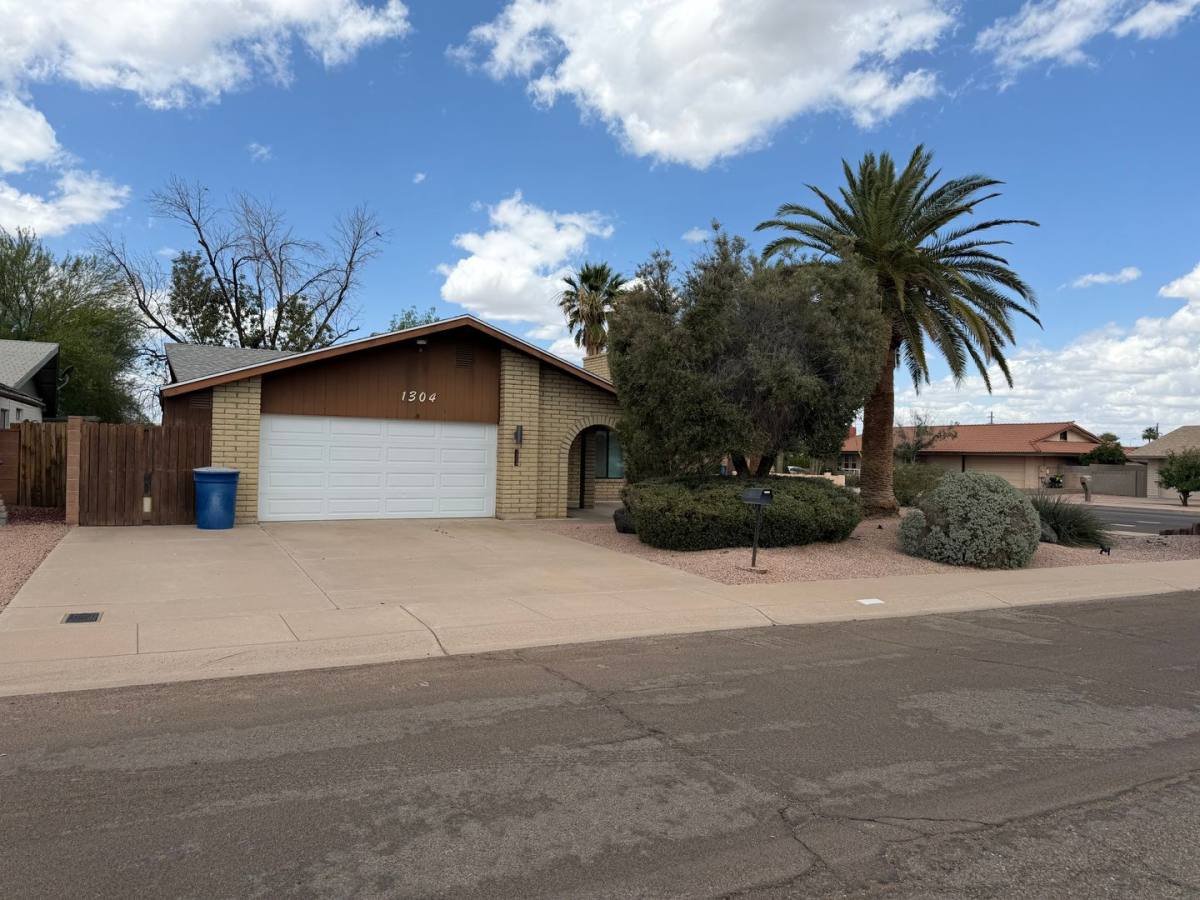 House for rent at 1304 S Margo Dr, Tempe, AZ 85281