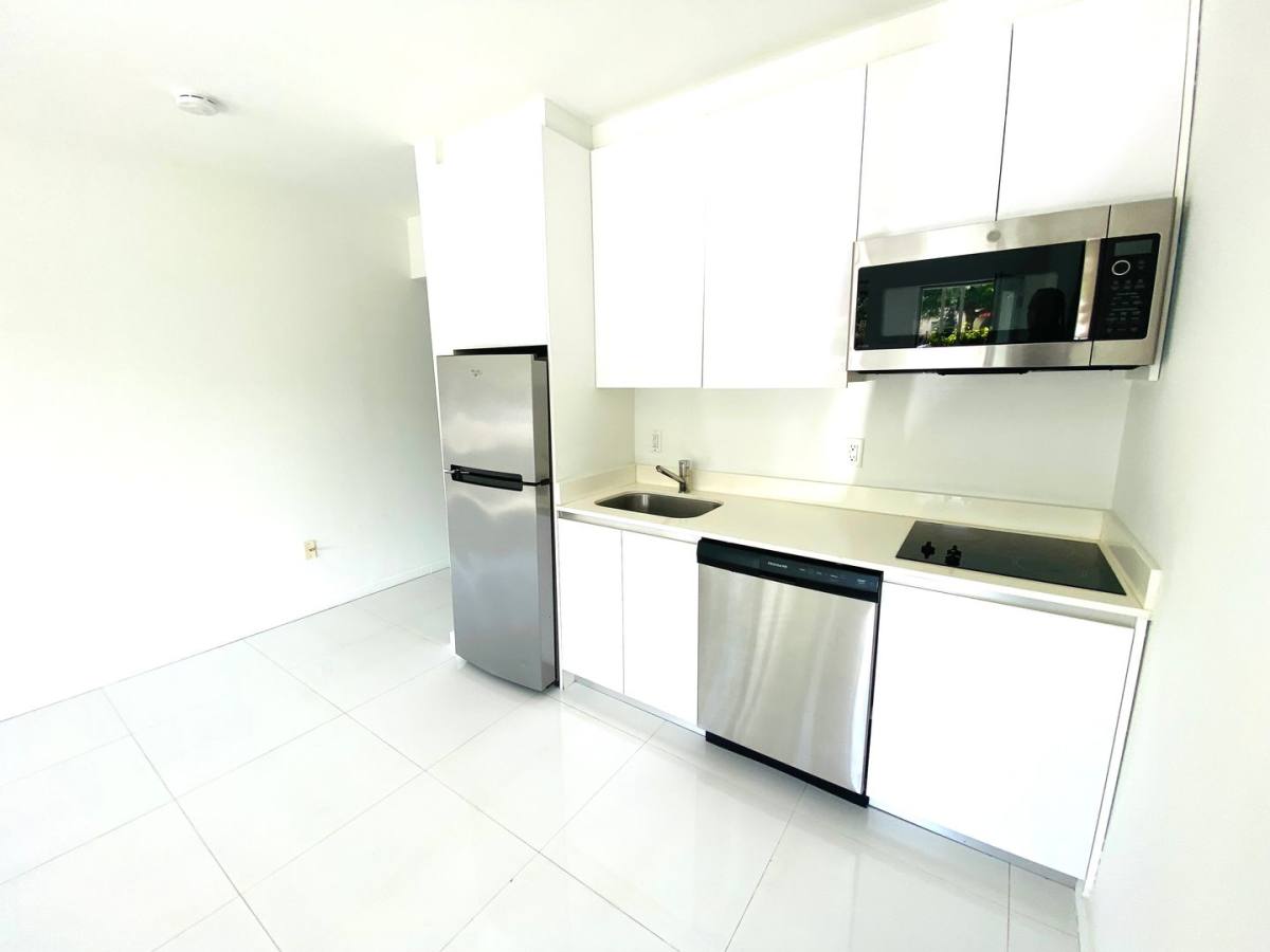 Condo for rent at 801 15th St #102, Miami Beach, FL 33139