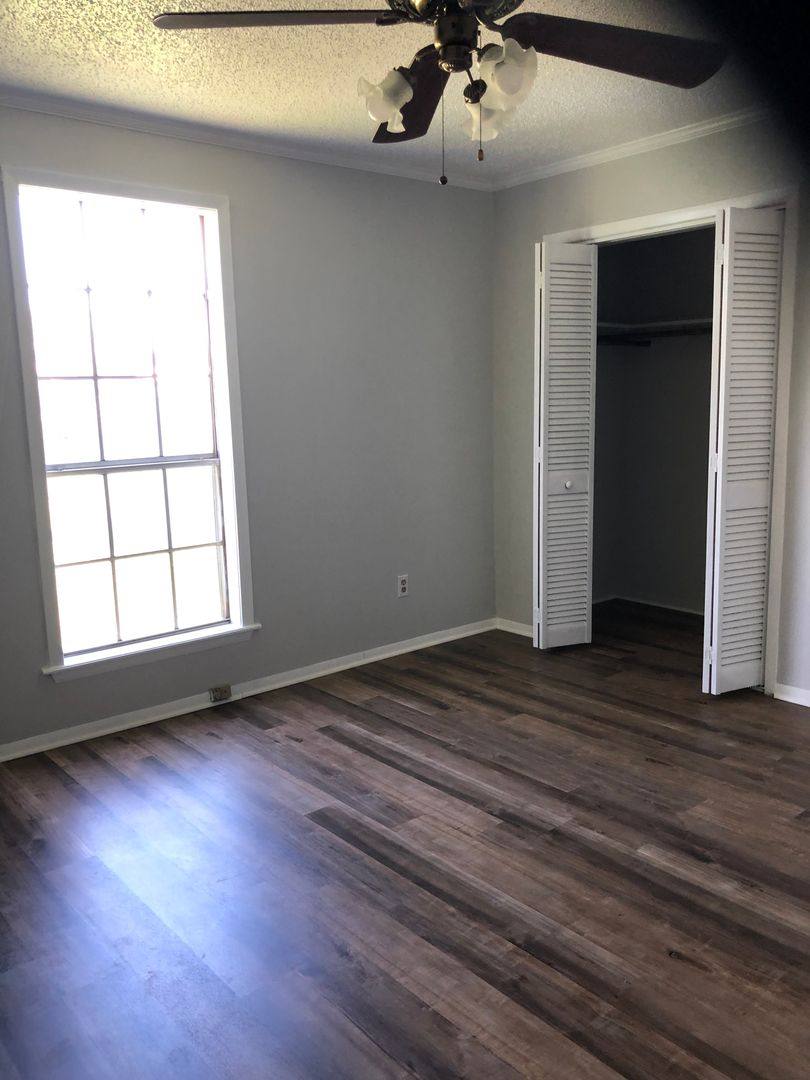 Apartment for rent at 1147 Cornwell, Shreveport, LA 71101