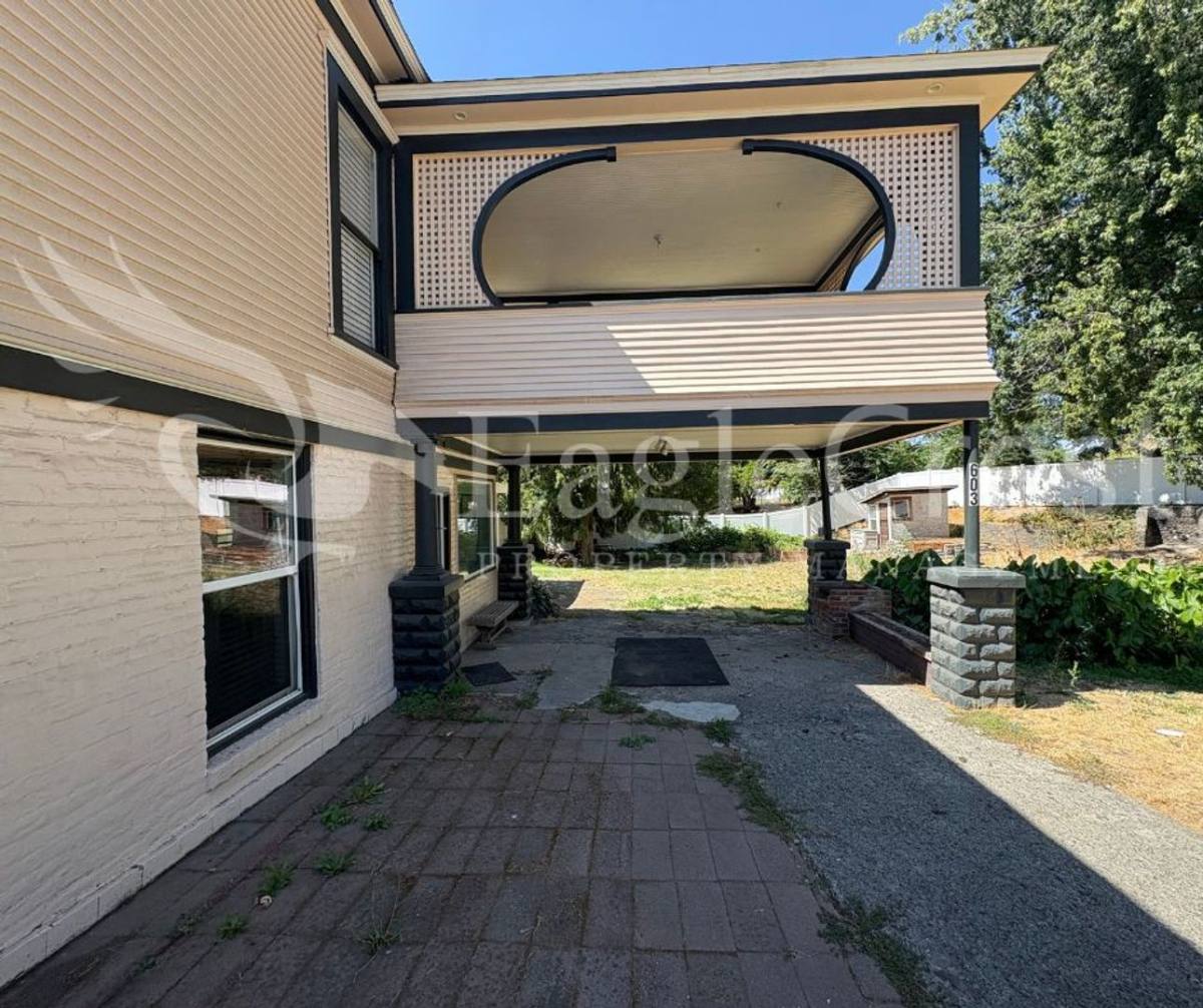 Apartment for rent at 603 E Cherry St, Walla Walla, WA 99362