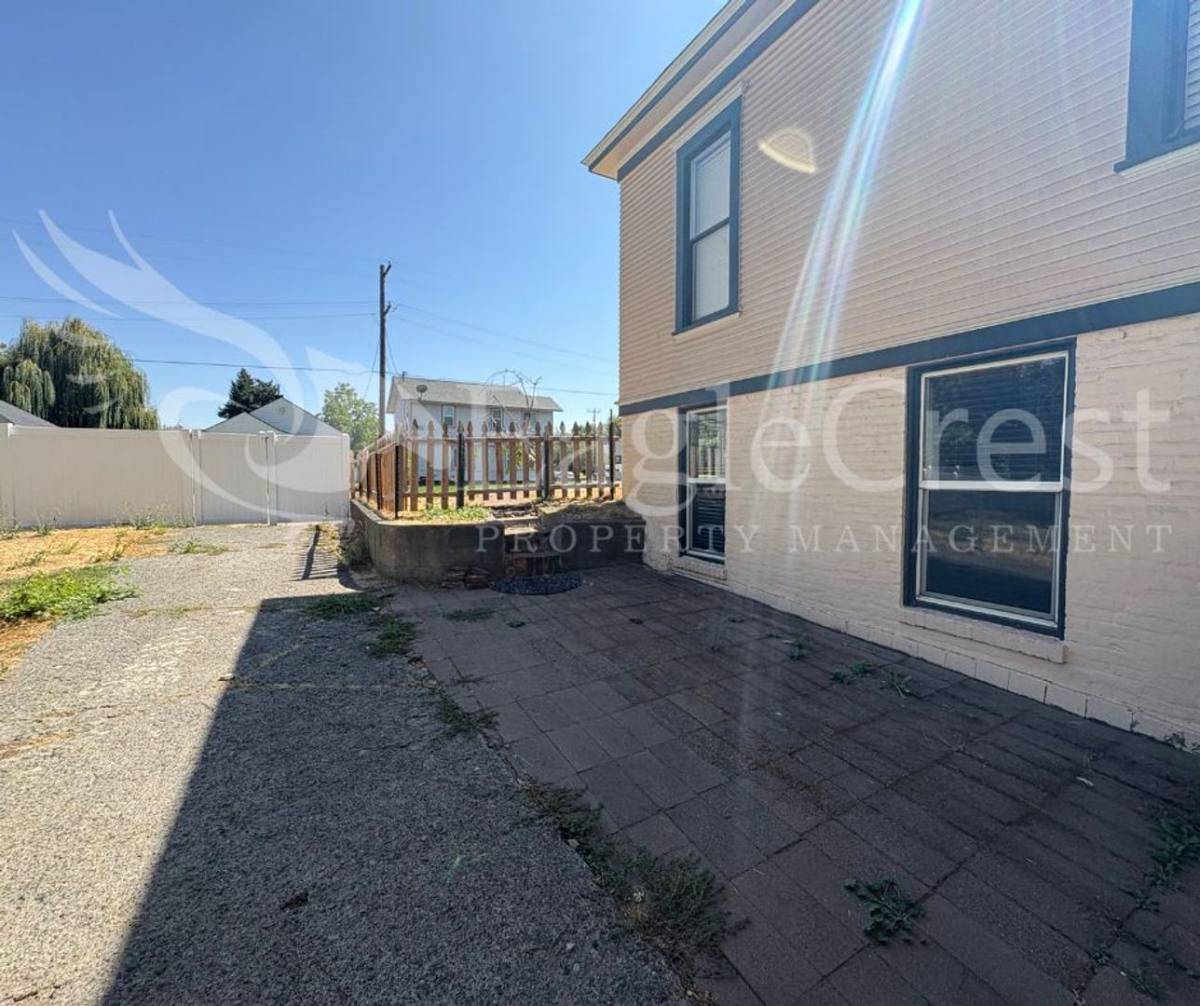 Apartment for rent at 603 E Cherry St, Walla Walla, WA 99362