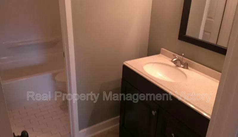 Apartment for rent at 1171 16th Ave S E, Birmingham, AL 35205