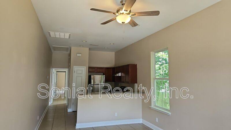 Apartment for rent at 8922 Stroelitz St, New Orleans, LA 70118