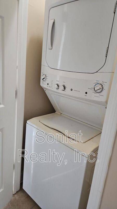 Apartment for rent at 8922 Stroelitz St, New Orleans, LA 70118