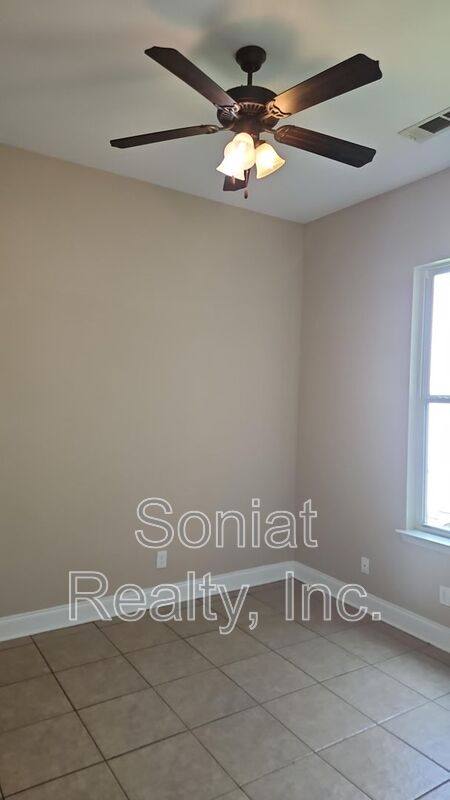 Apartment for rent at 8922 Stroelitz St, New Orleans, LA 70118