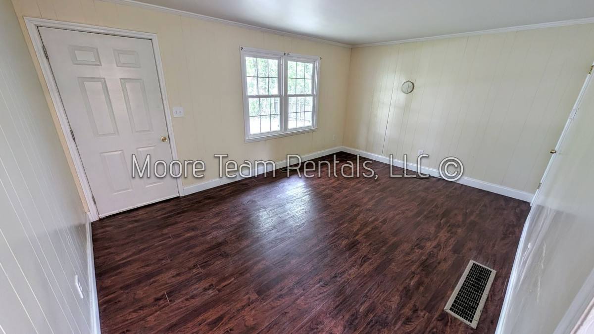House for rent at 120 Robin St, Hendersonville, NC 28739
