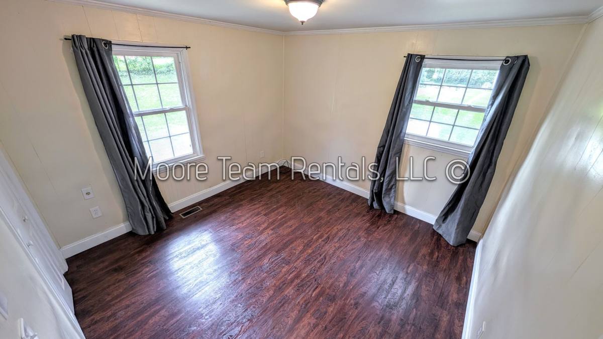 House for rent at 120 Robin St, Hendersonville, NC 28739