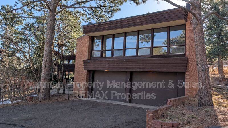 House for rent at 15 Upland Rd, Colorado Springs, CO 80906