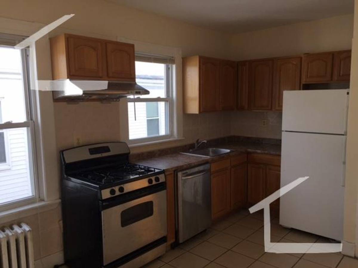Apartment for rent at 114 Murdock St, Brighton, MA 02135