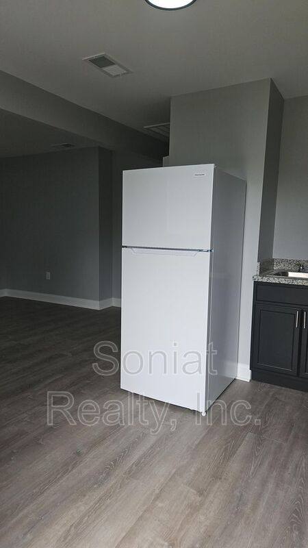 Apartment for rent at 924 Deslonde St #B, New Orleans, LA 70117