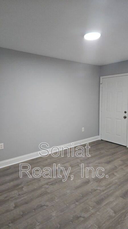 Apartment for rent at 924 Deslonde St #B, New Orleans, LA 70117