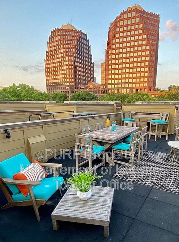 Condo for rent at 4540 Jc Nichols Parkway, Kansas City, MO 64111