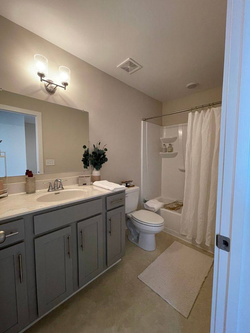 Apartment for rent at 2025 Willow Dr, Richmond, KY 40475