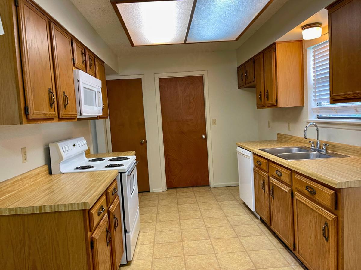 House for rent at 13855 Brook Hollow, San Antonio, TX 78232