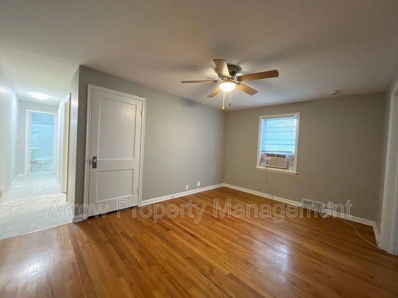 Apartment for rent at 1515 S 11th St #5, Lincoln, NE 68502
