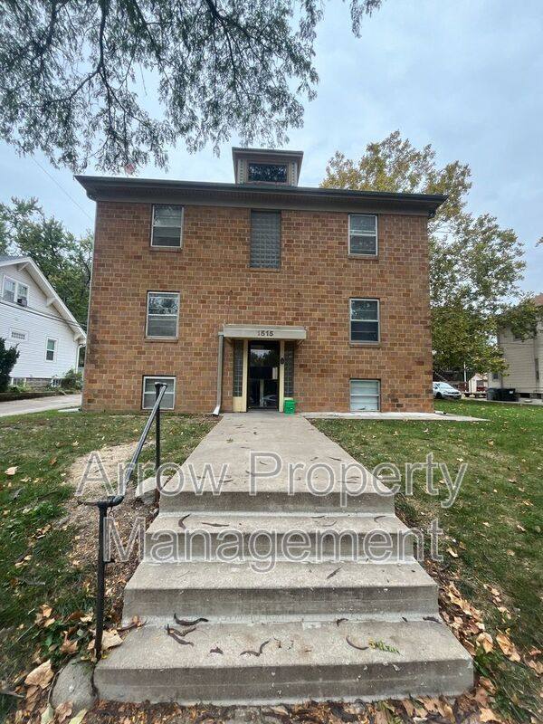 Apartment for rent at 1515 S 11th St #5, Lincoln, NE 68502