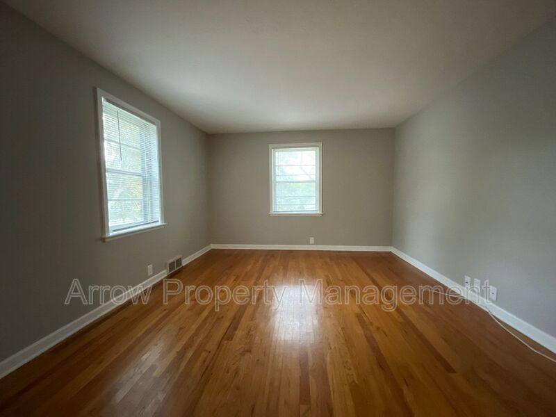 Apartment for rent at 1515 S 11th St #5, Lincoln, NE 68502