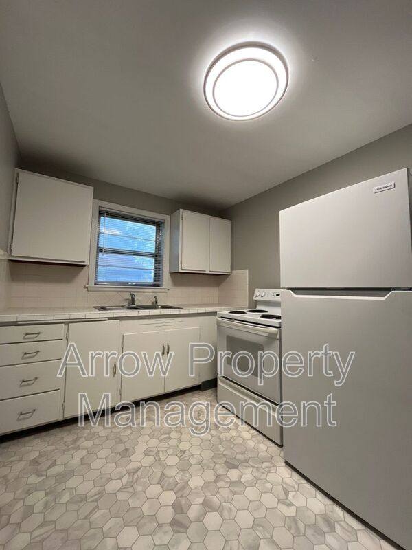 Apartment for rent at 1515 S 11th St #5, Lincoln, NE 68502