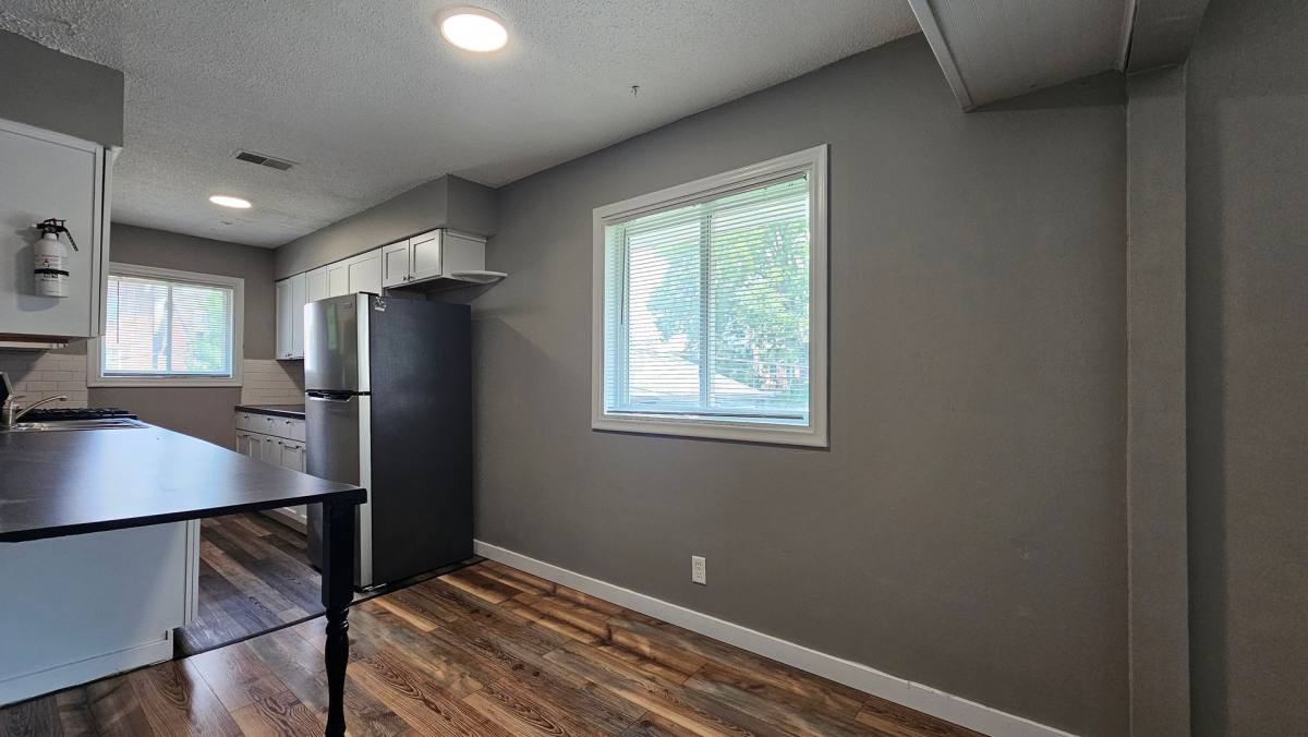 Apartment for rent at 622 S 36th St, Omaha, NE 68105