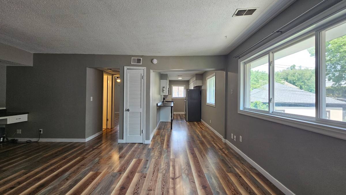 Apartment for rent at 622 S 36th St, Omaha, NE 68105