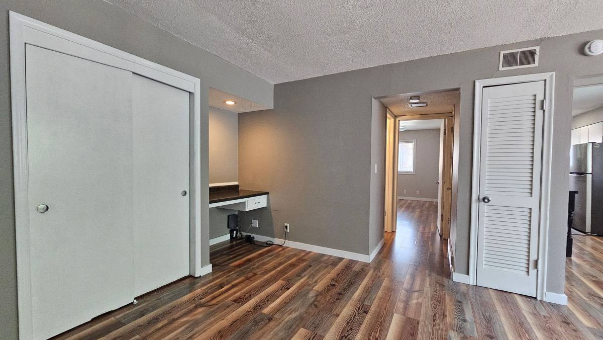 Apartment for rent at 622 S 36th St, Omaha, NE 68105