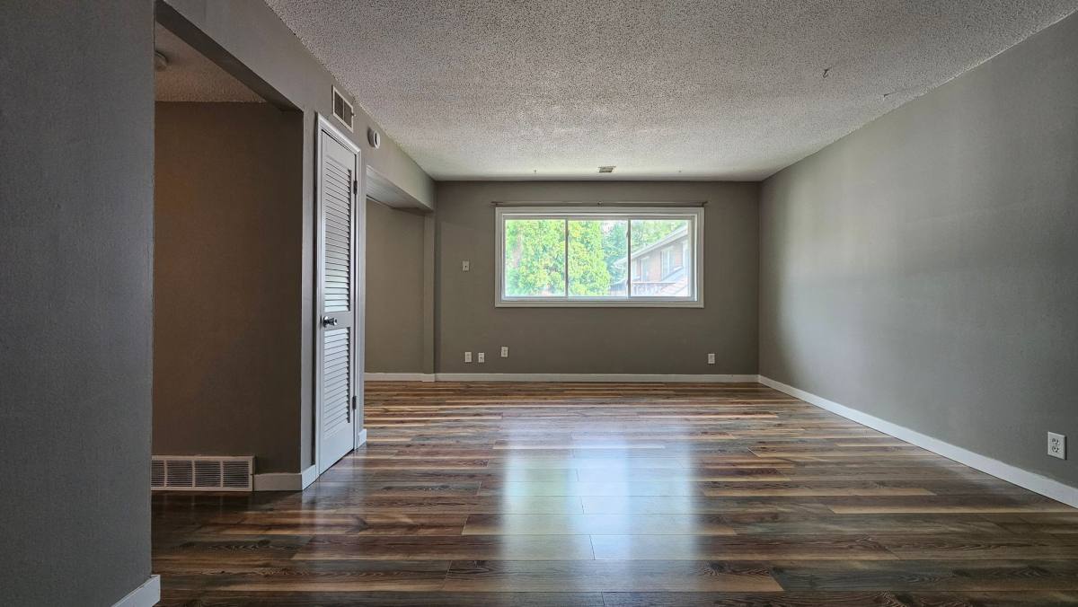 Apartment for rent at 622 S 36th St, Omaha, NE 68105