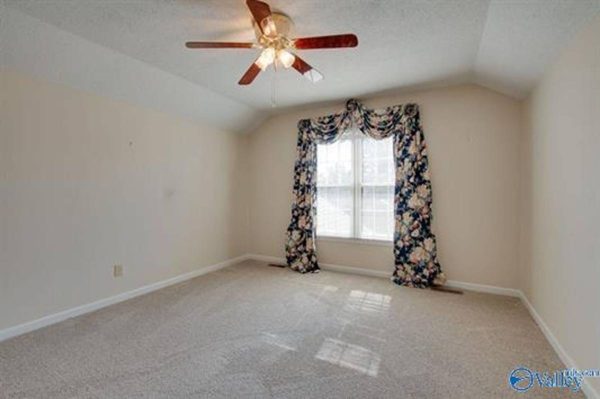 Townhouse for rent at 313 Kensignton Court, Huntsville, AL 35802