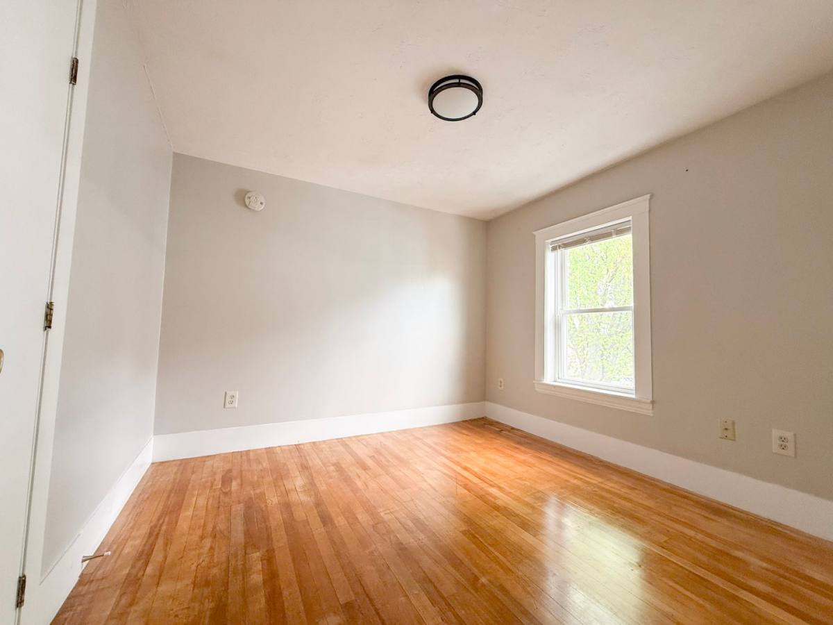 Apartment for rent at 25 Kinsley St, Nashua, NH 03060